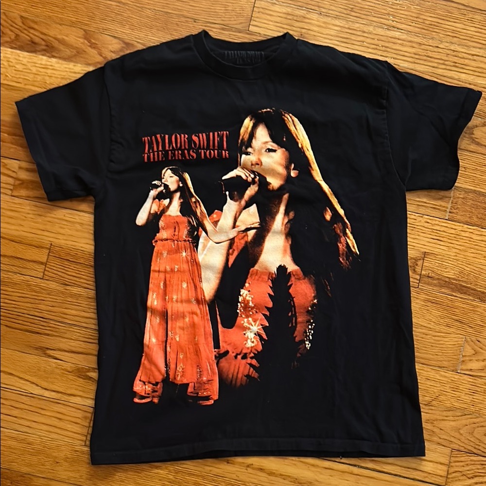 Taylor Swift official merch Eras tour tshirt, Evermore era, size M